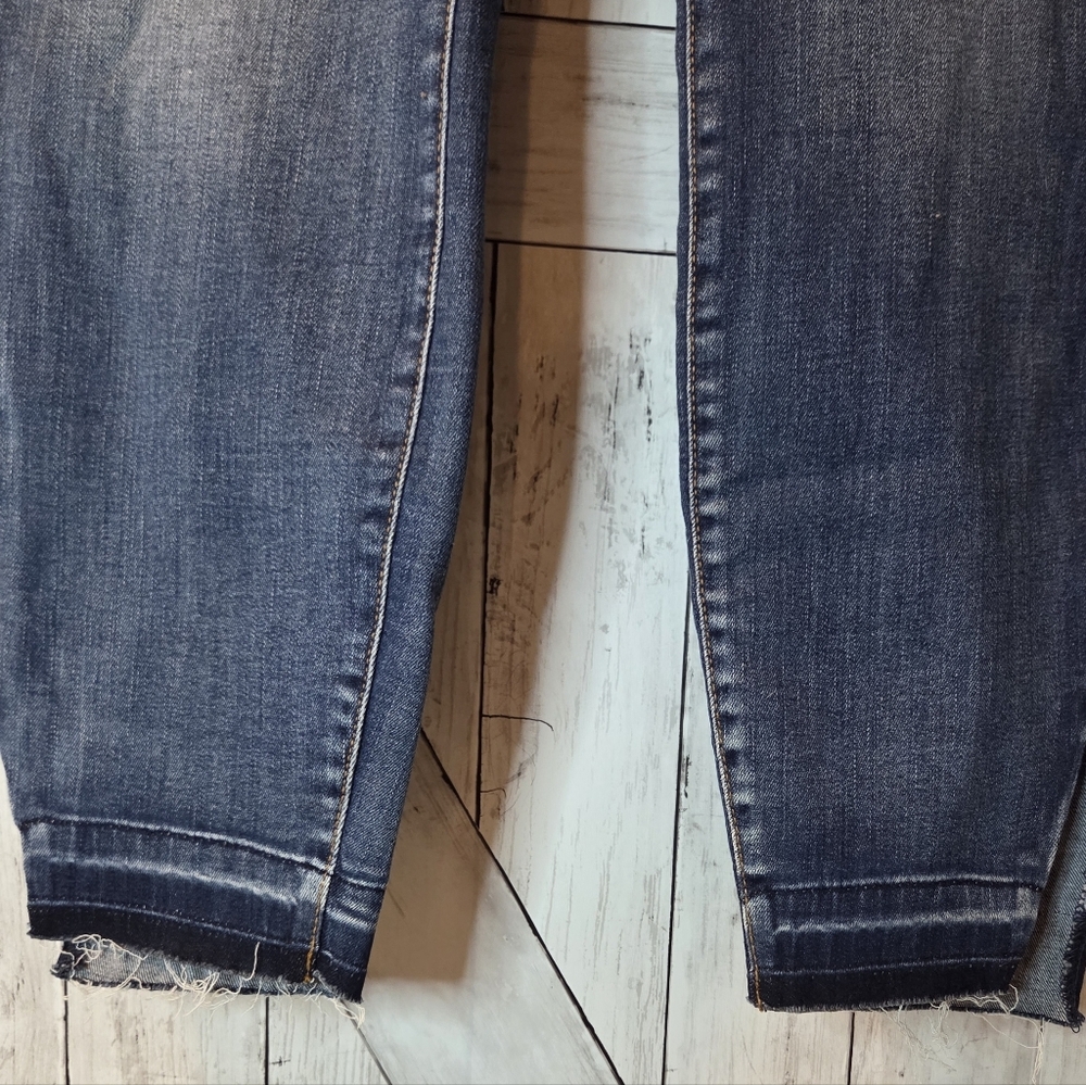 NWT Judy Blue Women's Blue Jeans - Picture 3 of 7